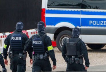 Mitglieder der Reichsbürger-Gruppe in Deutschland mit Haftbefehlen