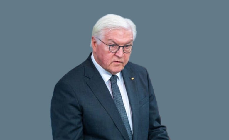Steinmeier laying wreath in Magdeburg after Christmas Market attack