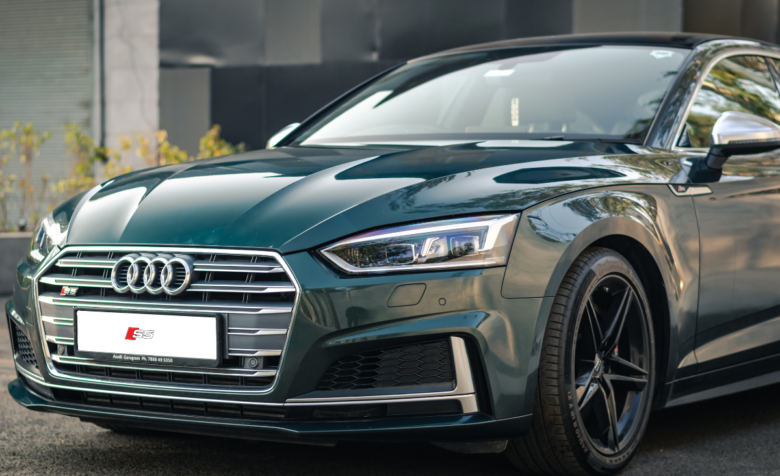 Grüner Audi S5, Frontansicht