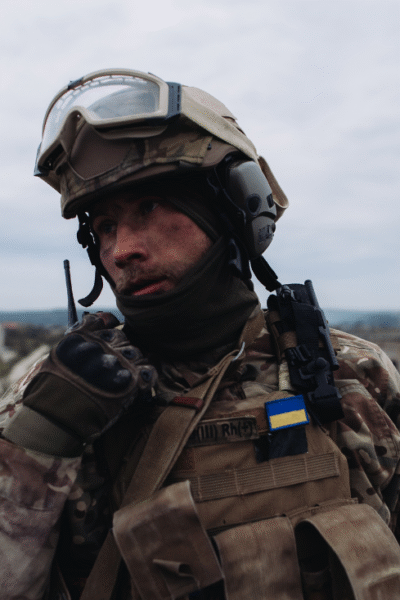 Ukrainischer Soldat im Donbass
