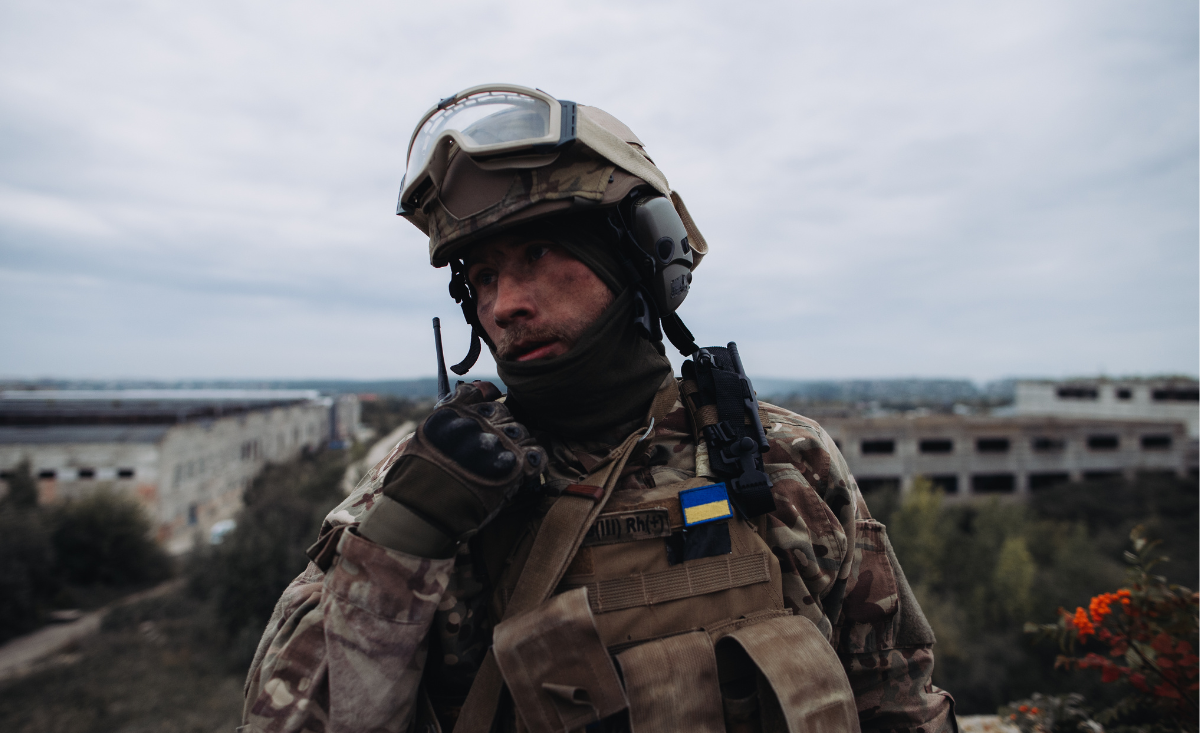 Ukrainischer Soldat im Donbass