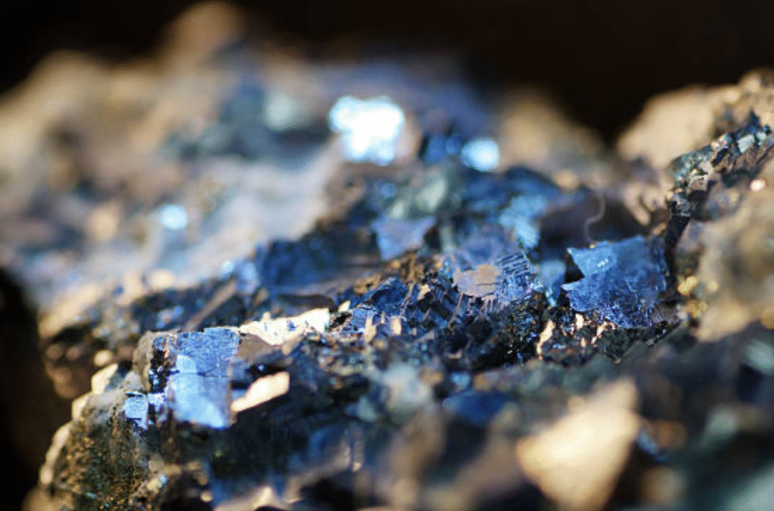 Mineralien in der Elektrofahrzeug-Lieferkette